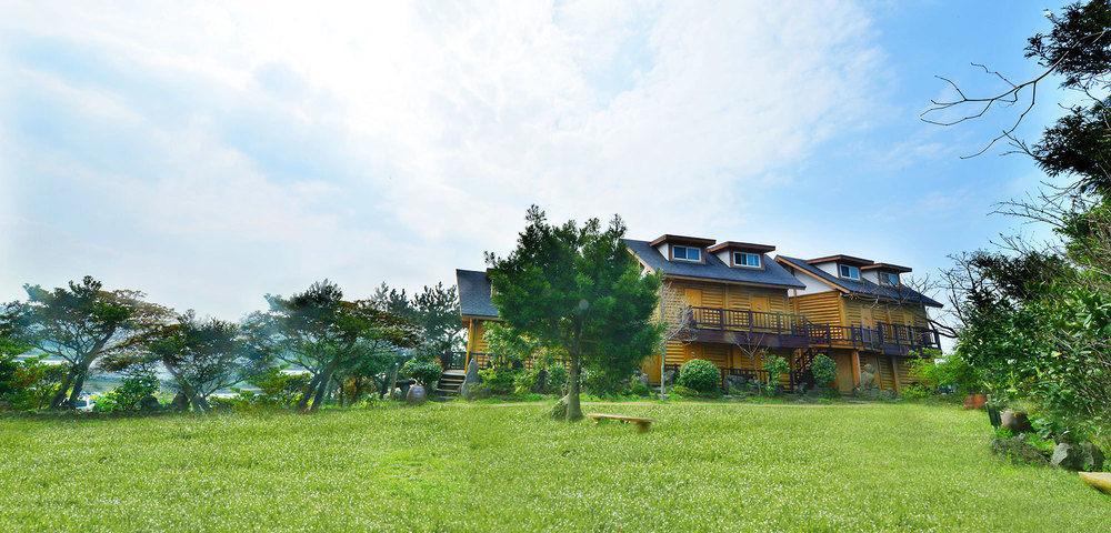 Attene Pension Jeju Exterior photo